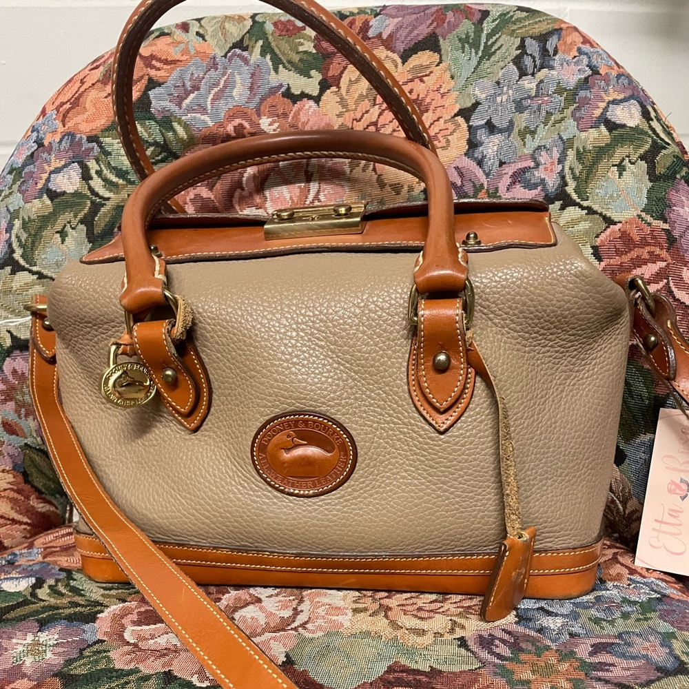 Vintage Dooney Medicine Bag Design